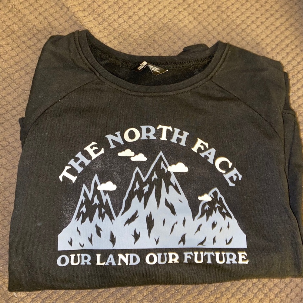 The North Face Black Crew Neck Women’s BNWT